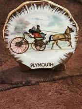 Mini Plaque Bud Vase Souvenir From Plymouth Horse And Carriage 2” White