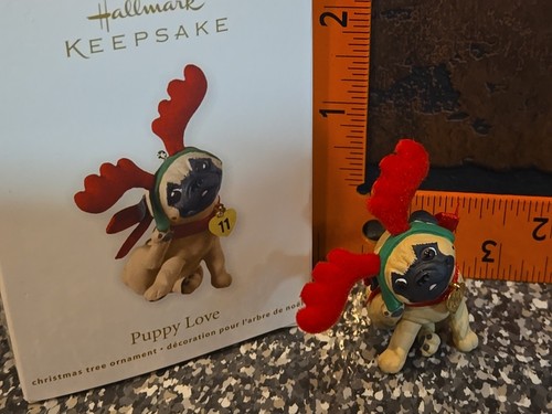 Original Hallmark Andenken Ornament Welpe Liebe Mops Geweih Hund 2011 Serie - Bild 5 von 9