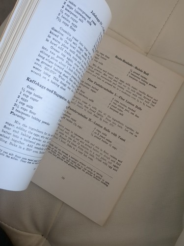 From Danish Kitchens 1941 Wartime Cookbook Seattle Washington St Johannes Church - Bild 4 von 10