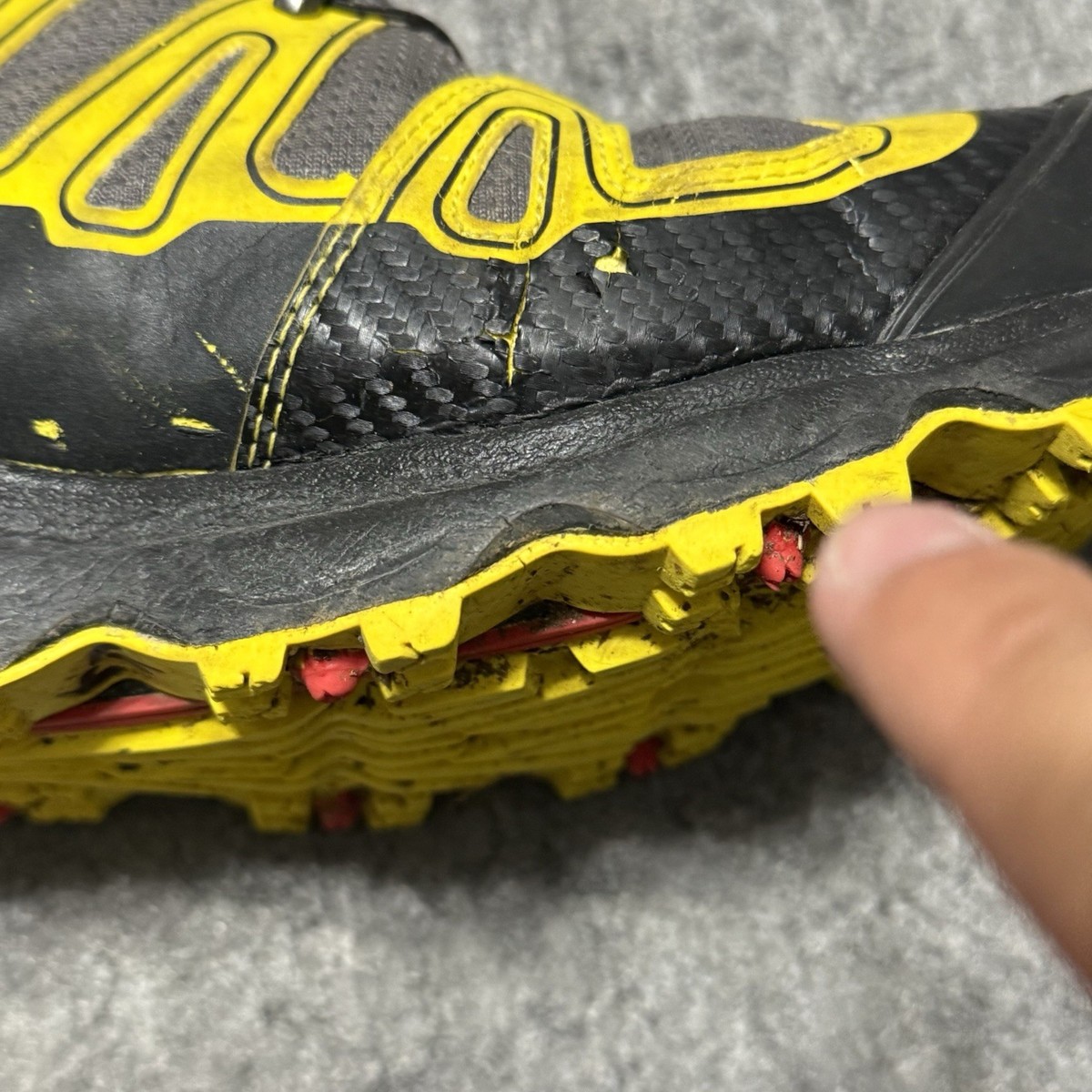 Salomon X Ultra Mid GTX Hiking Boots Size 10 Black Yellow GORE-TEX Waterproof View 2