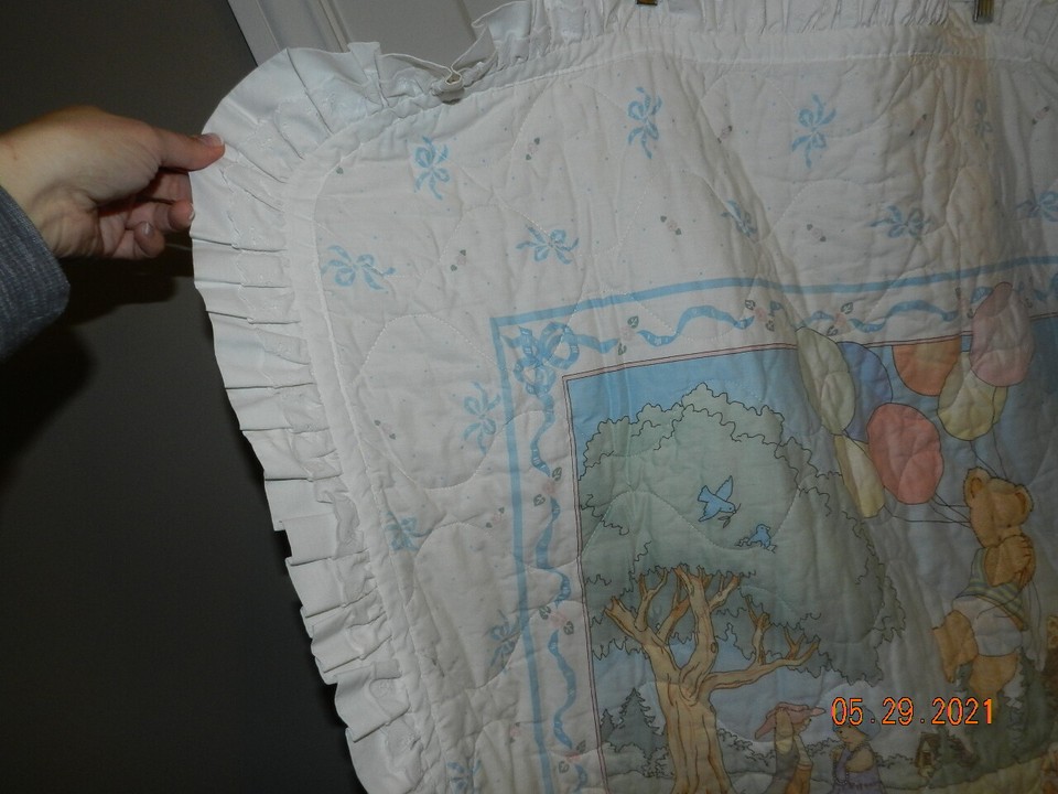 Vintage Teddy Beddy Bear Crib Comforter Baby Blanket Quilt having