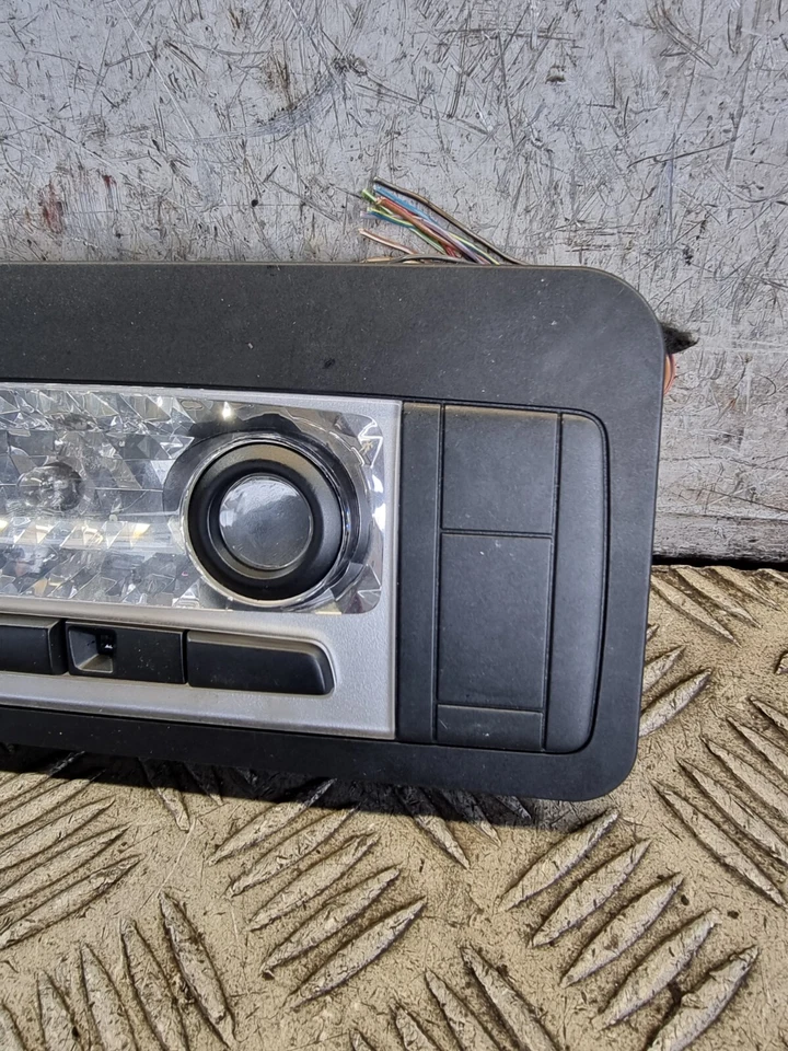 Iluminação de teto interior BMW 3 Series E93 9137475-01 3.0L Pet Auto 325i 2007 - Imagem 4 de 4