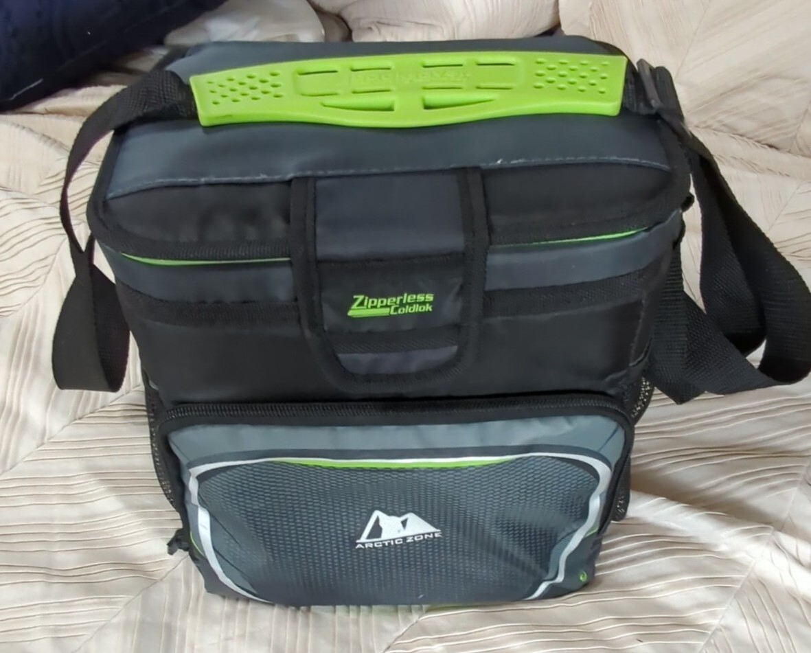 Arctic Zone 9 Can Zipperless Coldlok Cooler Black Hardbody Liner