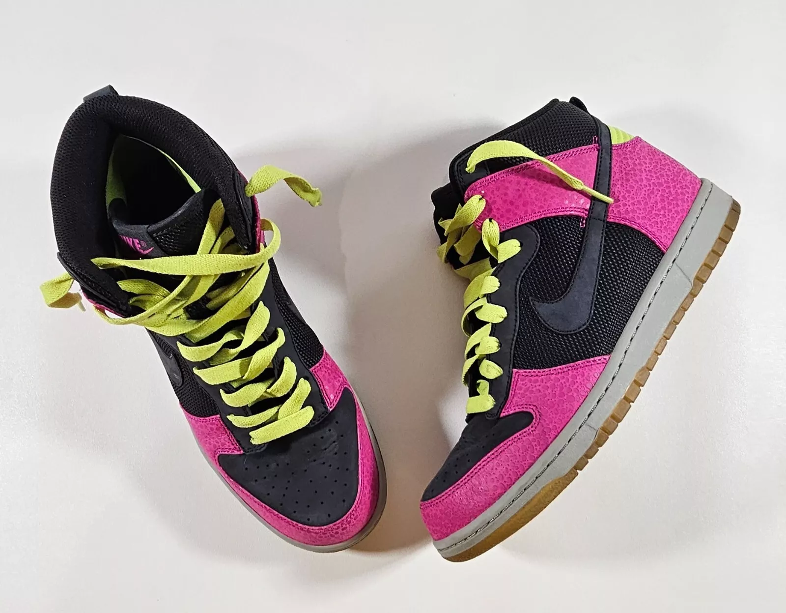 Chaussures Nike Dunk High Supreme Spark Rave rose pointure 9 homme 333885 002