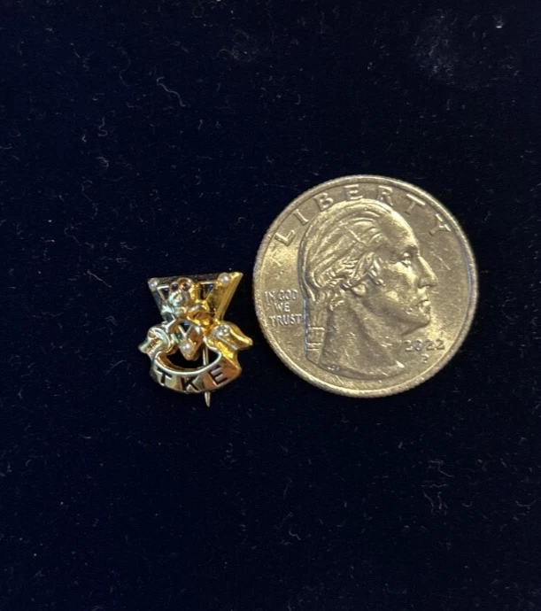 Vtg TKE Tau Kappa Epsilon Fraternity 10K Gold Pin Badge Skull & Crossbones - Image 4 of 4