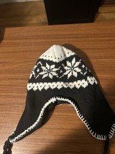 Winter Hat-Childrens- one size fits most- China-black and white-lined knit