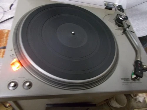 Technics SL-1500 Turntable (USED)