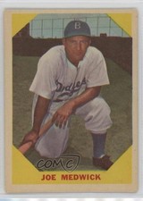 1960 Fleer Baseball Greats Joe Medwick #22 HOF v9t