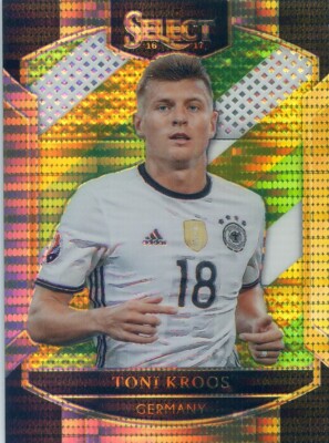 2016-17 Panini Select Soccer TONI KROOS #87 TRI-COLOR PRIZM 