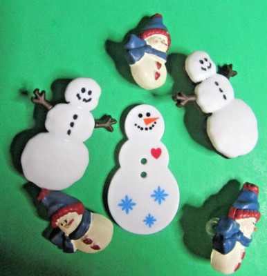 (6) VINTAGE 1''-1 3/4'' SNOWMEN PLASTIC SHANK & 2-HOLE NOVELTY BUTTONS-10/17