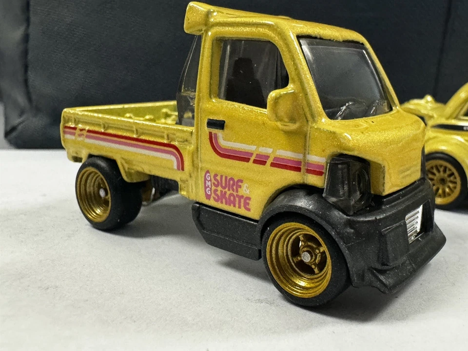 Lote de 2 ruedas sueltas Hot Wheels Mainline Basic Fiat 500D y Mighty K 2024 intercambiables Foto 2 de 4