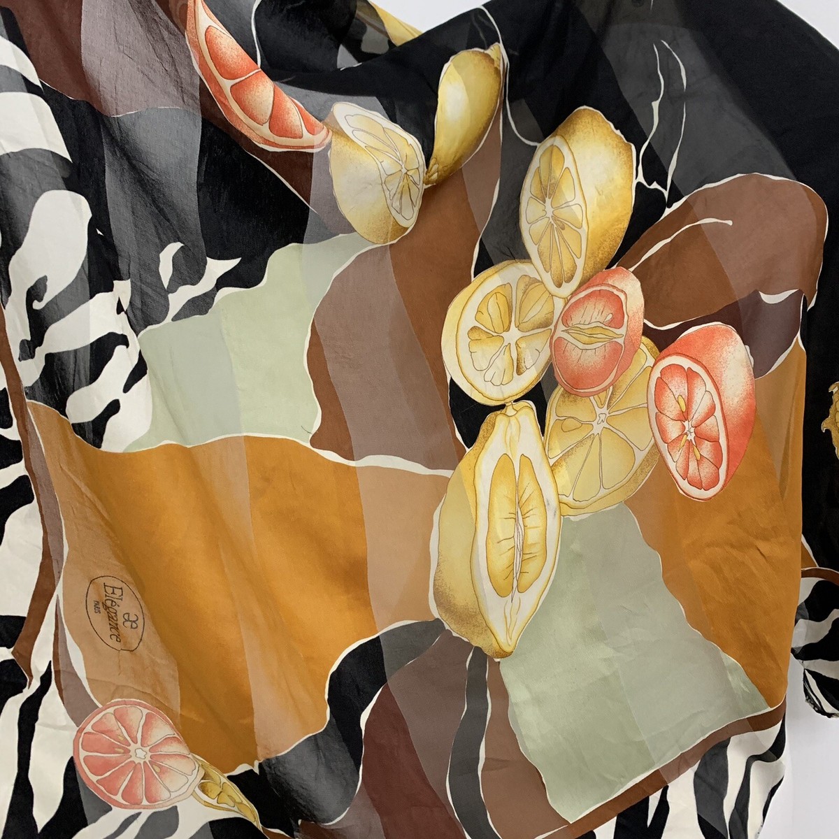 ELEGANCE GEOMETRIC CITRUS BKACK SQUARE silk scarf 35/33 in
