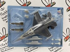 DIE CAST " F-16 A FIGHTING FALCON " AG-P 026 AEREO SCALA 1/100 FABBRI ITALERI