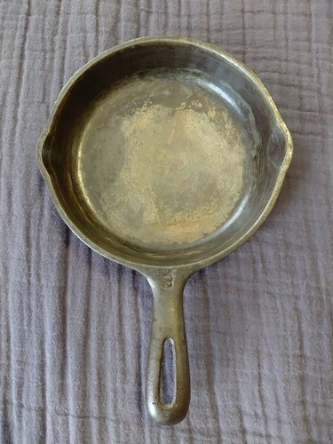 Vintage 6 1/2" Wagner Ware No. 3 Cast Iron Sidney-0 Skillet # 1053 Frying Pan