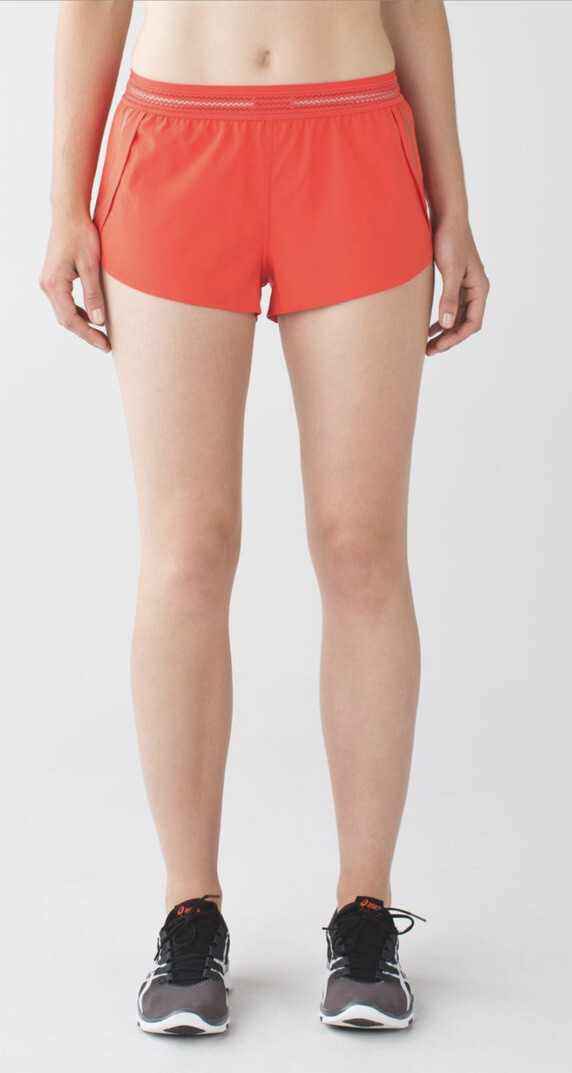 Lululemon Split Second Short Alarming Size 6 - image 1