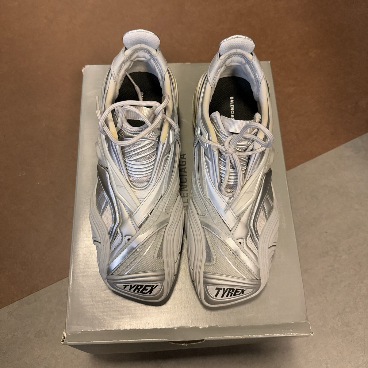 靴 balenciaga tyrex 40 Balenciaga Tyrex Black White (Women's) - 617517W2CB11090 - US