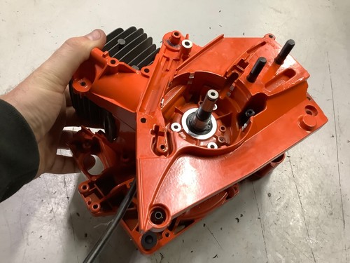 NEW ECHO CS-590 CS 590 TIMBERWOLF CHAINSAW OEM ENGINE / CRANKCASE CYLINDER - Picture 3 of 3