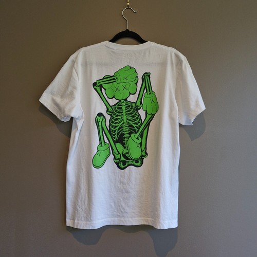 KAWS x Uniqlo t-shirt size XL white short sleeves