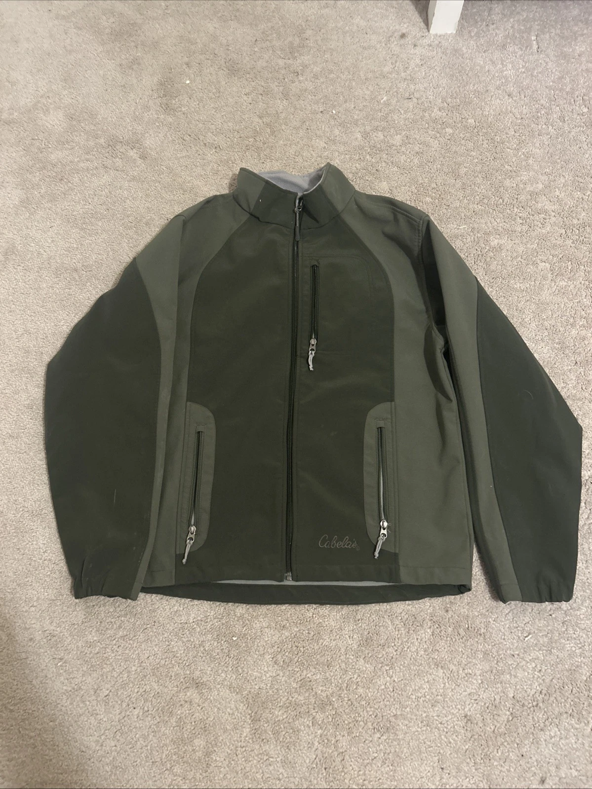 Cabelas Grey Soft Shell Jacket Reg/Nor Slightly Used Condition Size Mens Large