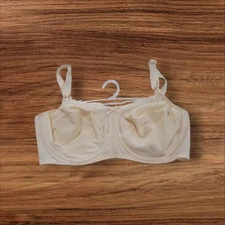 Bali Bra 38DD Flower Comfort-U Light Cream  0180 Underwire NWOT