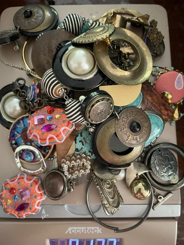 Vintage Lot Colorful Costume Junk Jewelry Over 3 Lbs 80-2000’s Crafters Dream!