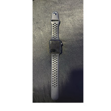Apple Watch Series 3 Nike 42mm Space Gray Aluminum Black Silicone Band
