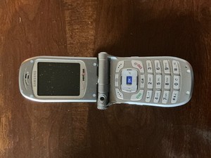 Samsung flip phone vintage