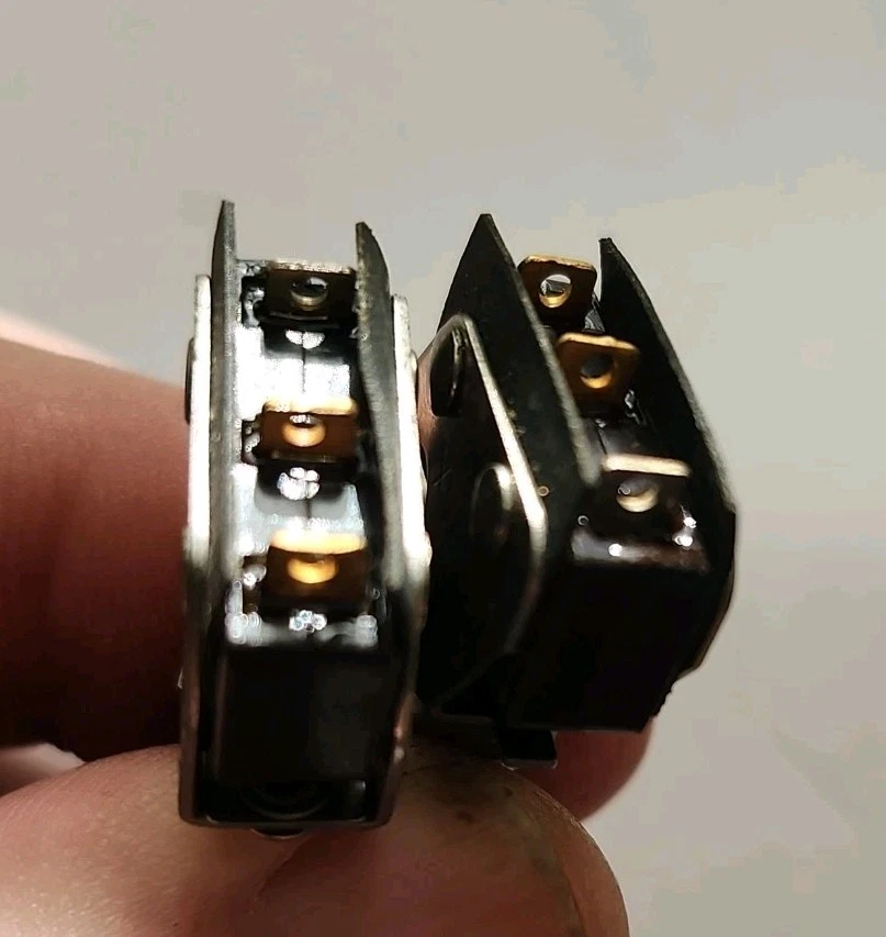 INTERRUPTOR DE PALANCA UNIMAX 1SB1-2 2 unidades, nuevo stock antiguo, pequeño mini, micro Foto 3 de 4