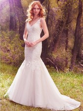 Maggie Sottero Chardonay Ivory Lace Mermaid Wedding Dress Size 6 Nwt