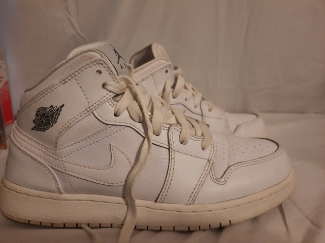 air jordan retro 1 mid white