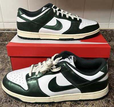 Women Size 16.5 / men size 15- Nike Dunk Low Vintage Green 2022  Fast ship 