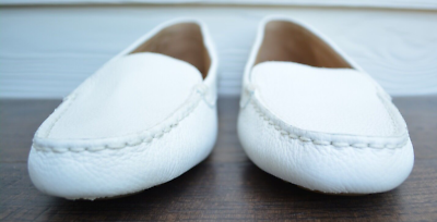 UGG Women's USA Size 11 Flores Ivory Leather Driving Style Loafer