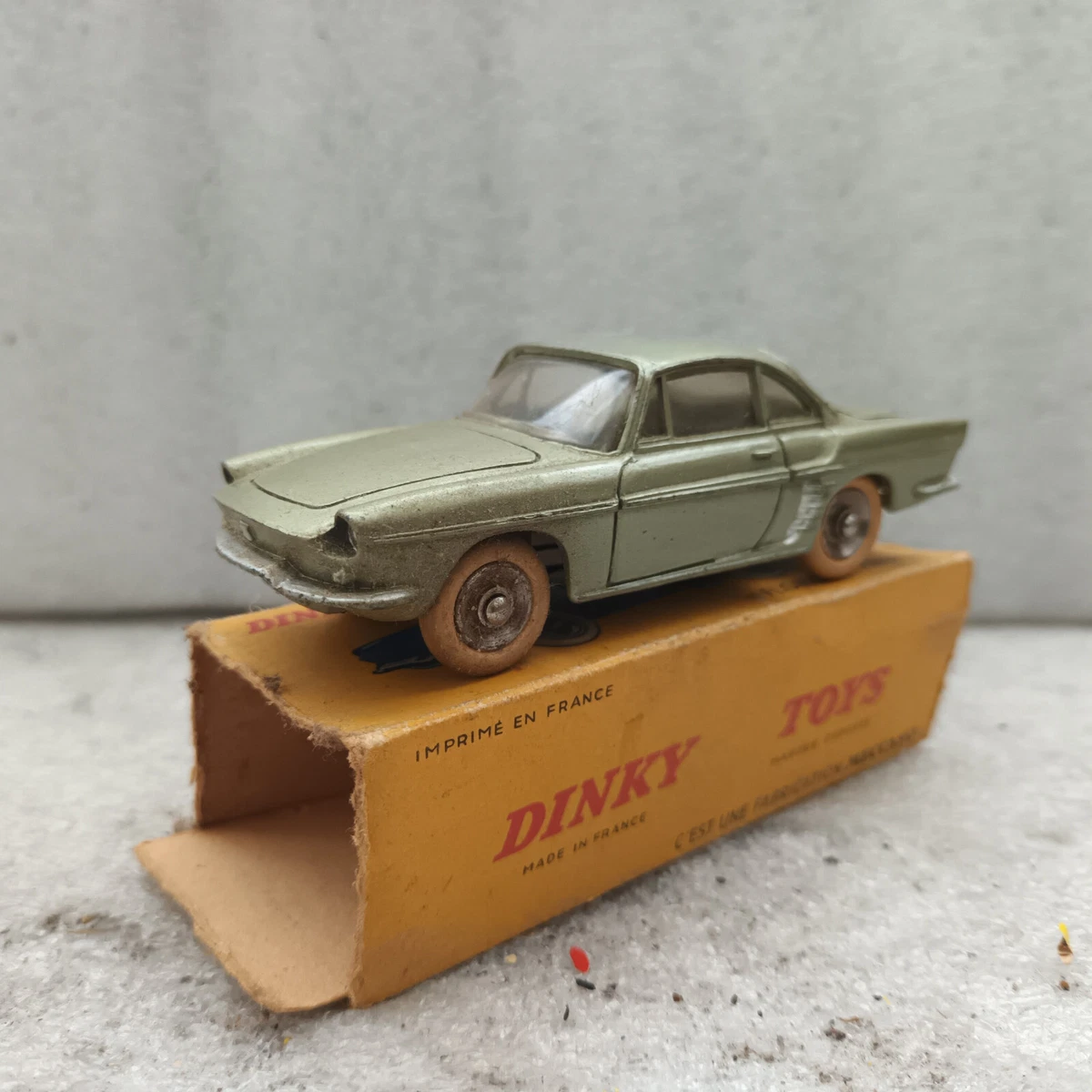 DINKY TOYS RENAULT FLORIDE MADE IN FRANC à vendre