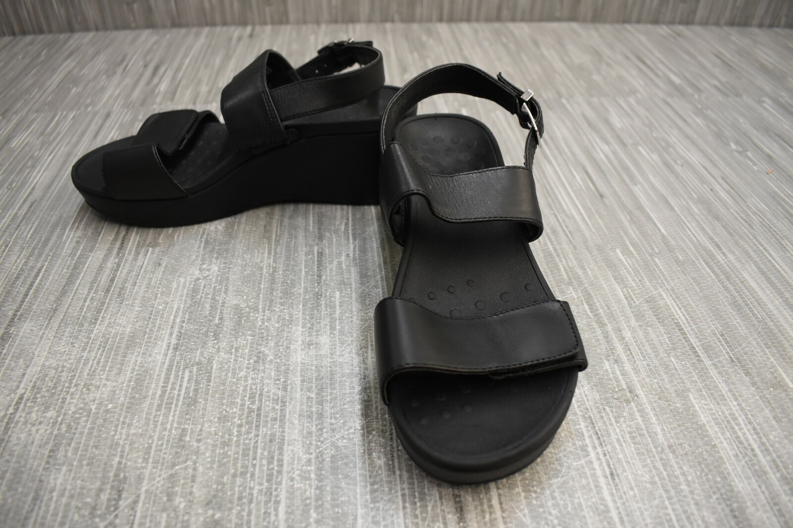 vionic platform sandals