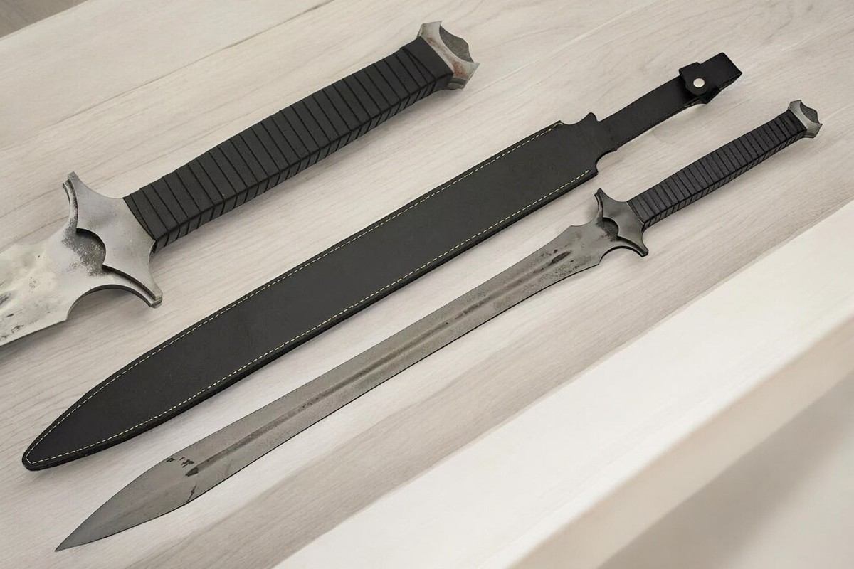 Fantasy Sword | 37in Overall Forged Steel Dark Xiphos Gladius