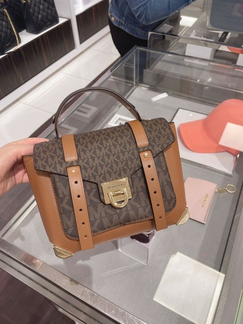 michael kors manhattan black medium