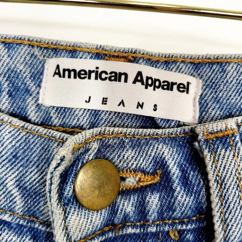 AMERICAN APPAREL USA Womens Jean Shorts 26 Light Blue Washed Denim Raw Hem 28x3 - Image 4 of 4
