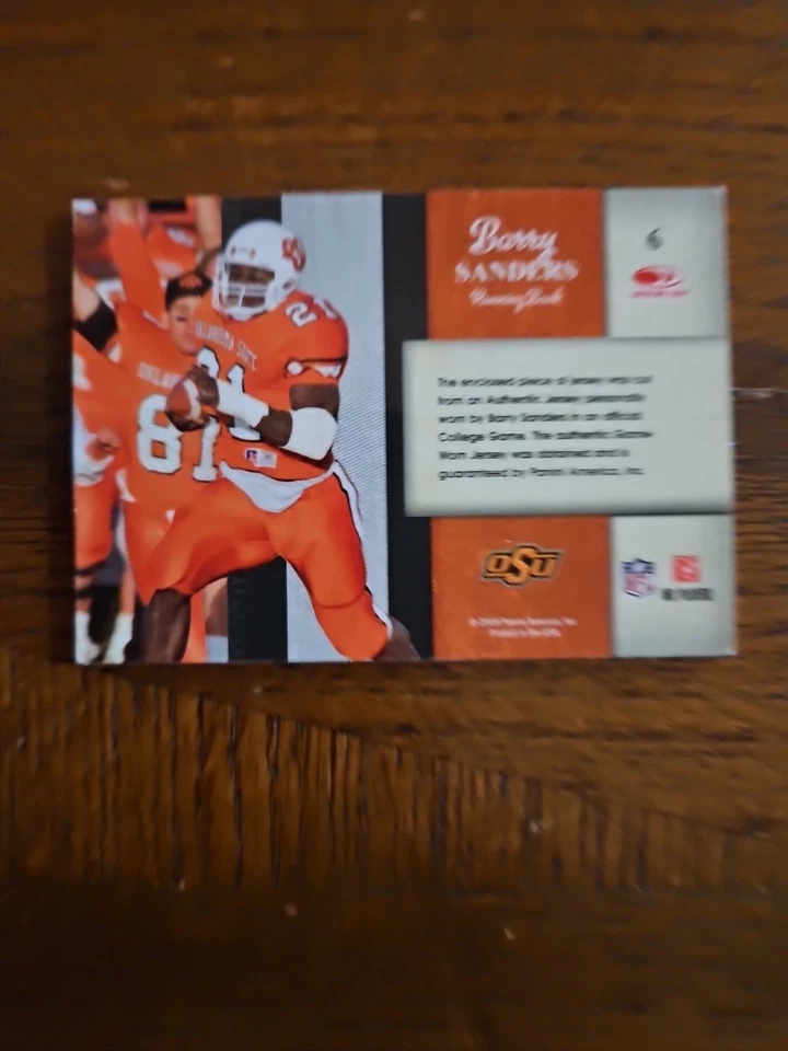 Camiseta deportiva Donruss Panini National Treasures Barry Sanders 2009 usada en juegos Foto 2 de 2