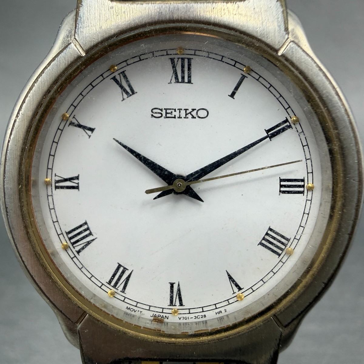 Seiko V701-2B50 -  Two-Tone Silver & Gold Watch Seiko Watch Men 32mm White Dial Two Tone Round V701-2B50 New  main image 3