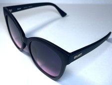 NEW QUAY Black Its my way Diva Oversized Sunglasses Case
