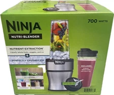Ninja Nutri-Blender 700-Watt BN300 2-20 oz Dishwasher-Safe To-Go Cups NEW IN BOX