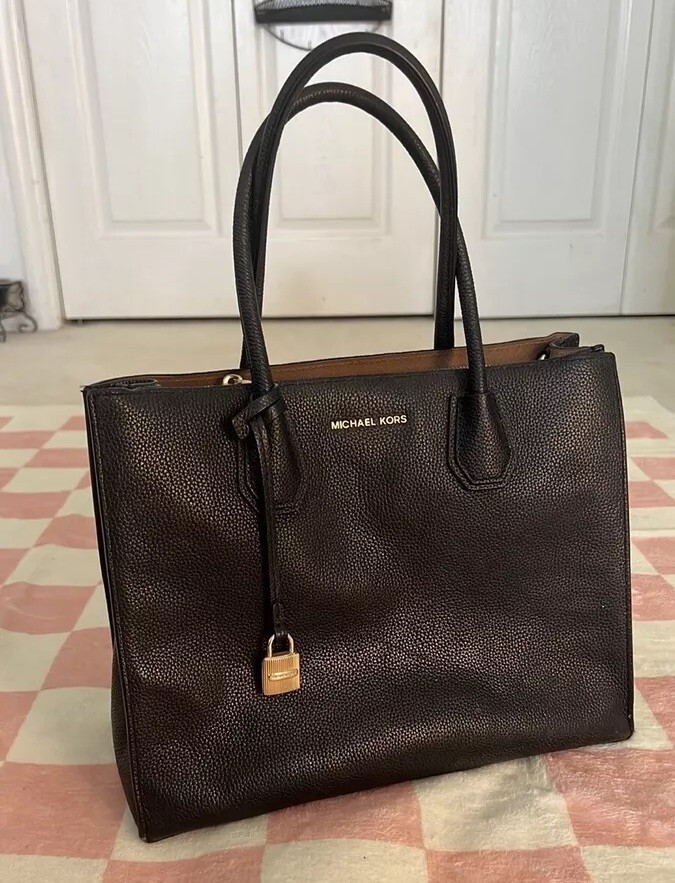Michael Kors Large Mercer Pebbled Leather