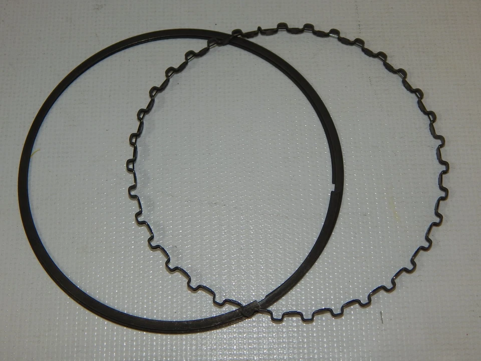 Nuevo OEM MOPAR 2011 Dodge Dakota 04-08 Chrysler Crossfire Motor Pistón Anillo Kit Foto 3 de 4