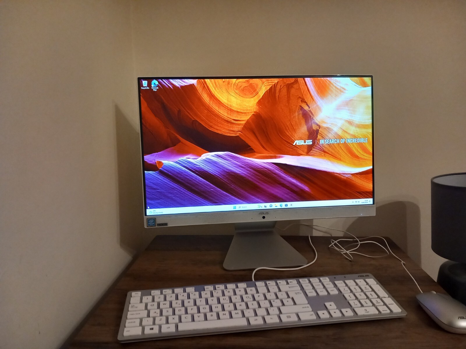 Asus all in one PC Windows 11 with HD cam eBay