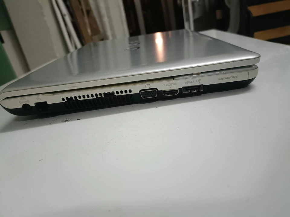 PC portatile Sony pcg-71211m Intel i5 - Immagine 4 di 4