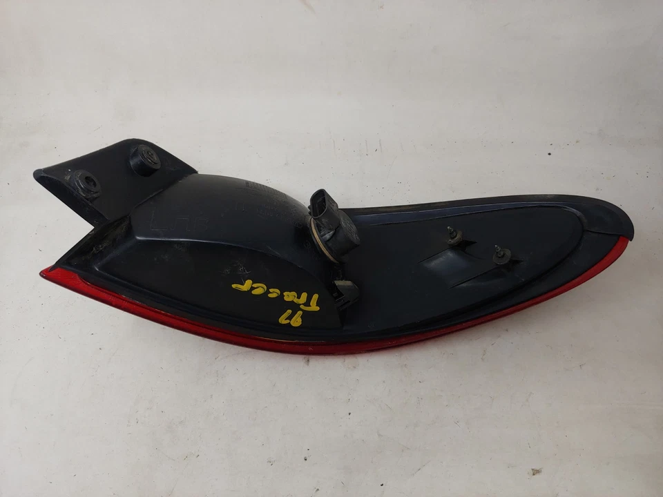 Левый задний фонарь со стороны водителя от оригинального производителя 1997 1998 MERMERCURY TRACER - Изображение 4 из 4