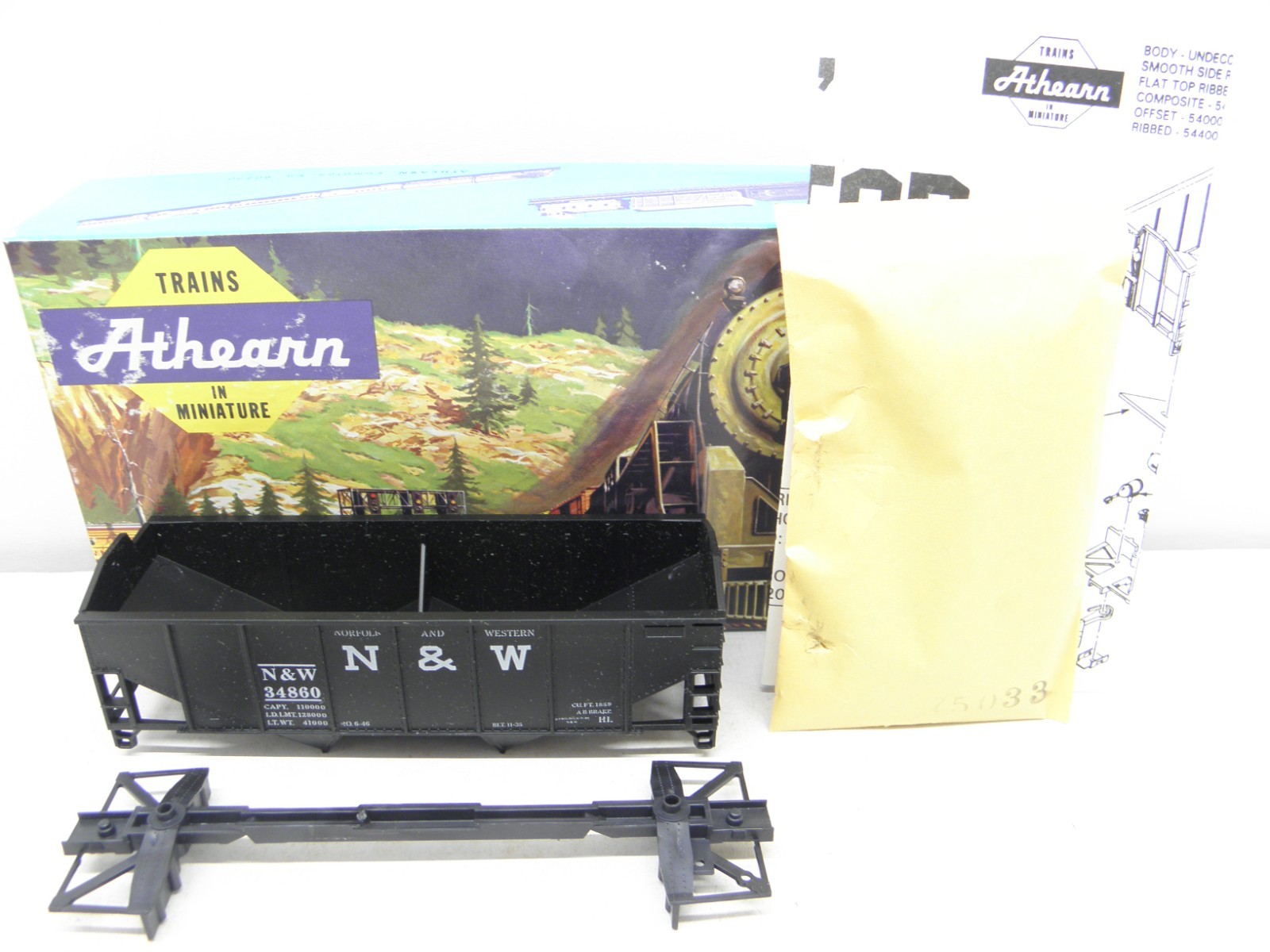 Athearn 34' 2 Bay Hopper - Norfolk & Western - N&W #34860 -Ho Scale- Kit