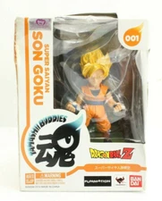 Bandai Dragon Ball Z Super Saiyan Son Gokou #001 Figure 2014 (DAMAGED BOX)