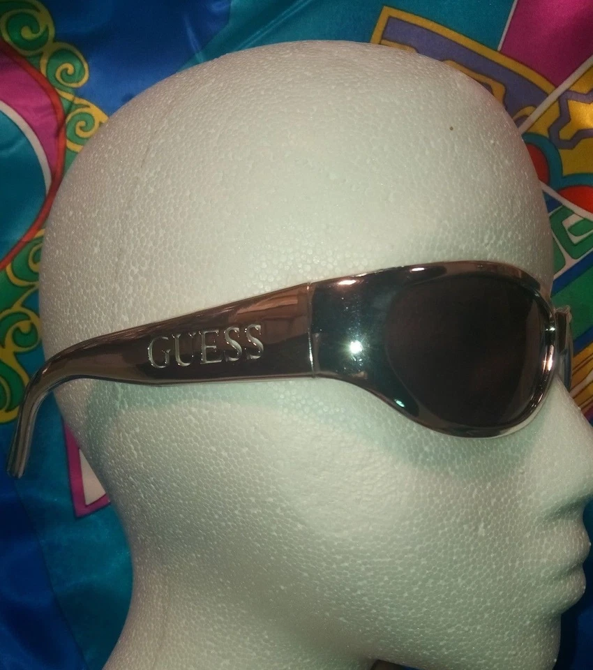 Gafas de sol GUESS CROMADAS MODELO #X5 *HECHAS EN ITALIA* *ENVÍO GRATUITO* ¿ADIVINA? RARO Foto 3 de 4