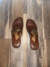 Born Clogs Slip On Brown With Heels Women’s US Size 11 Preowned